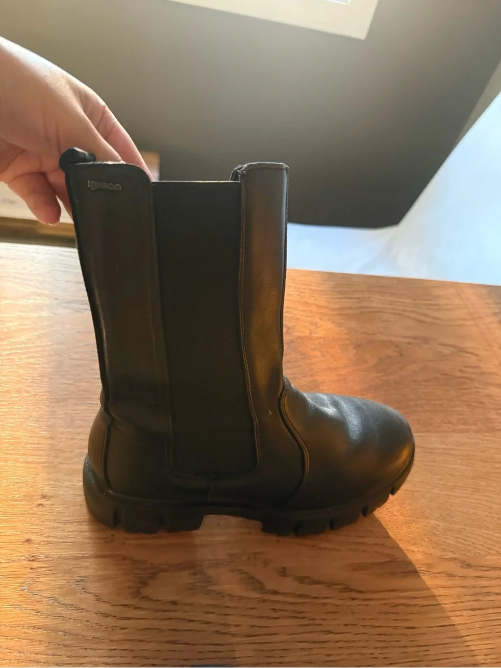 Igloo biker boots!